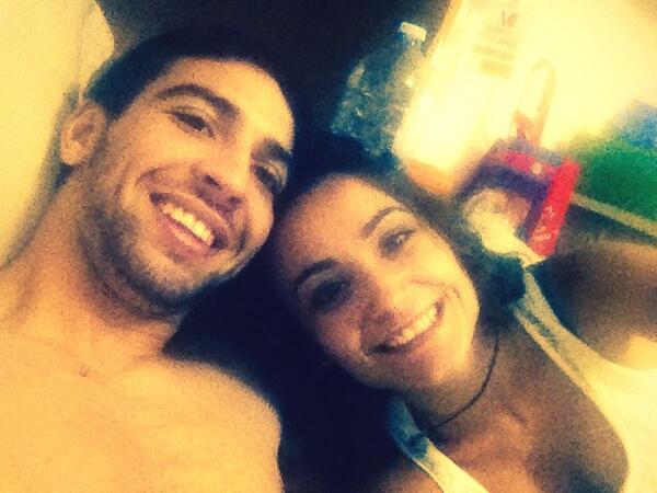 estheer_belda's tweet photo. Mimando a mi xiqitin! 😁 @carlos9_garcia http://t.co/SlFfw6hSHm