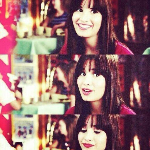 evoluctionvatx's tweet photo. Essa carinha de bebê , parece até ser virgem #DemiLovatoPTW http://t.co/UDscczUARa