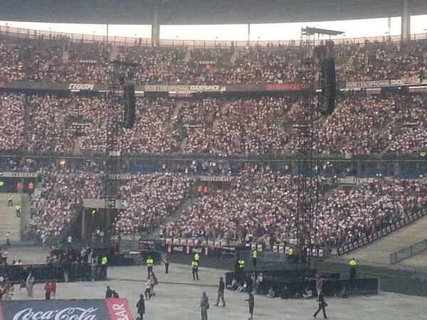 I have NEVER seen ANYTHING as impressive as that. You Frenchies are magnificent at it #youandi