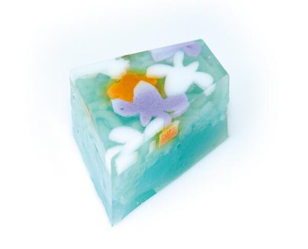 تويتر 山種美術館 水のかたち展7 9 9 25 على تويتر 山種美術館 クールな男とおしゃれな女 展オリジナル和菓子 花氷 Hana Go Ori 色とりどりの花に囲まれた清楚な女性をイメージした涼感いっぱいの錦玉 羹 葛の滑らかな食感とともにお楽しみくださいね