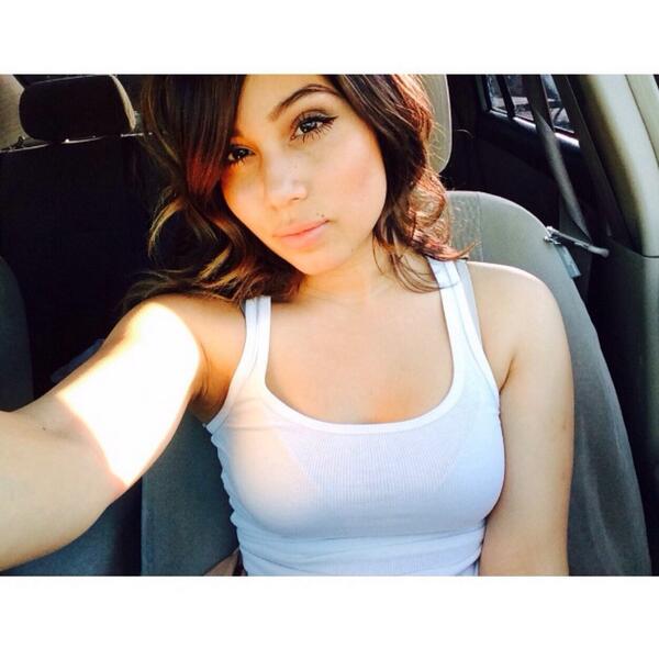 AZBADDIES's tweet photo. Shawty right there a 10 @Monarchmgs http://t.co/TXydZO2H8n