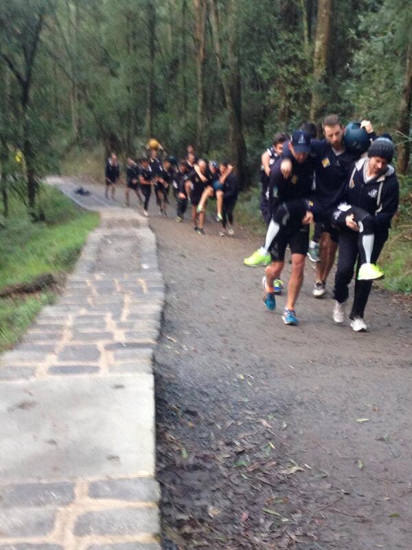 Adrian_Mott's tweet image. @bushrangers boys doing the 1000 steps in style #romanchair #howsthegroin