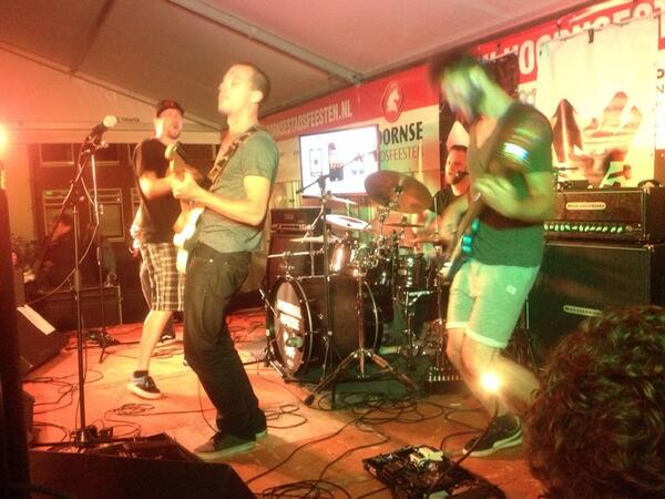 Stadsfeesten's tweet image. Heerlijk was dit. @MartialMouse op het #Kerkplein #HSF14