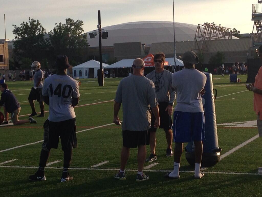 BqnU7T6CMAE2_Yc.jpg:large