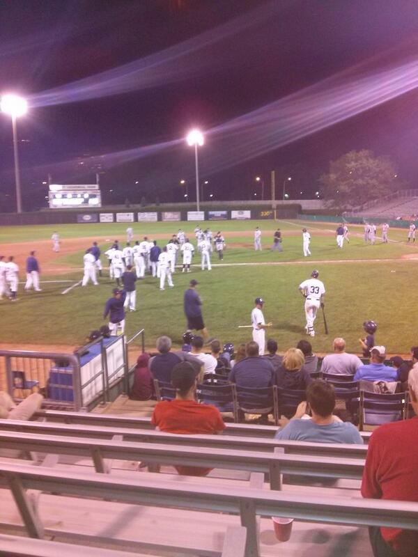 riehldeal29's tweet photo. We got us a bench clearer at the @londonmajors game! @jkicks9 @Cmdevincenzo #GV http://t.co/8FMGSKH2kr