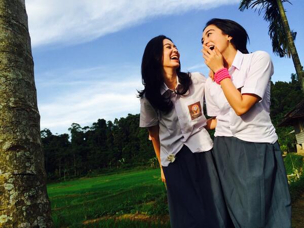 EryantoroRyan's tweet photo. I Happy Watching TransTV now Edisi purwakarta :D @BI_TransTV @Natcaters @WeAreNatcaters @faradiila @NatcaRatulangi  http://t.co/hMjAOXQMkx"