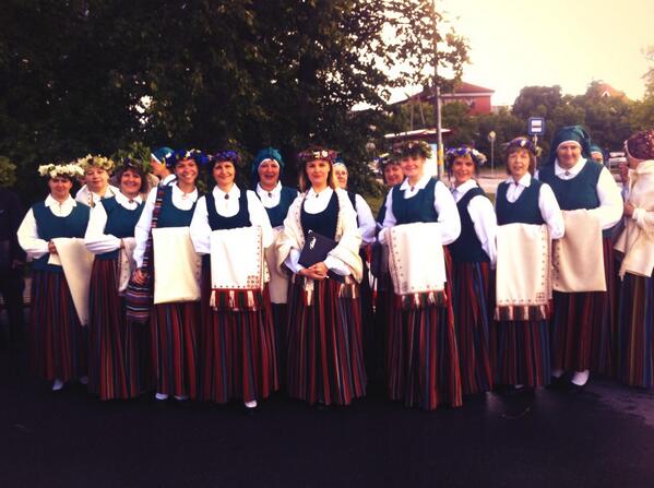 Visa laba Jāņu dziesma, šodien Talsus pieskandē! Līgo sveiciens no VAIVAS!