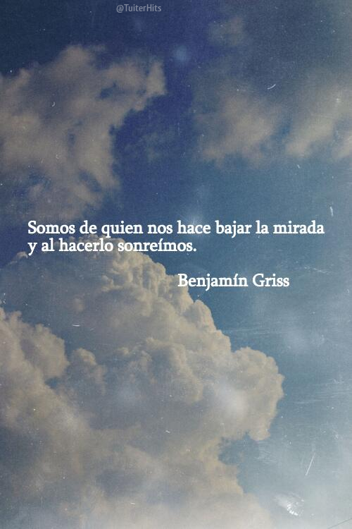 TuiterHits's tweet photo. Somos de quien nos hace bajar la mirada... http://t.co/yHmr8vdwvK