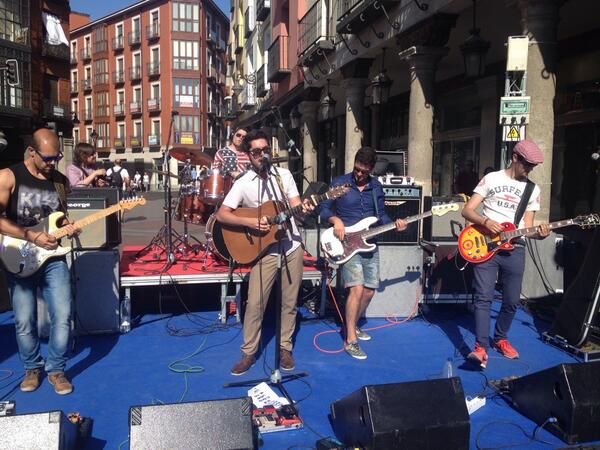 c19reyes's tweet photo. ENORMES @eLe_De_eMe ! FELIZ DIA DE LA MUSICA http://t.co/PF5rTtLt0m