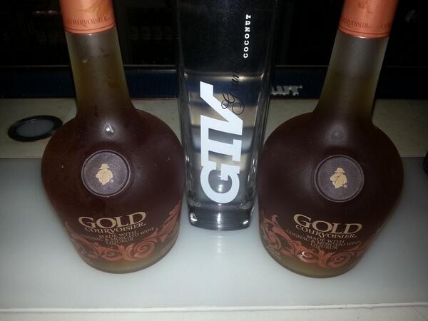 Java_Bristol's tweet image. @Nadia_Sul1 nearly party time!!
#javasaturday #returnoftheking
@katieyeates @sirdjcorey @StephHarvey22 @MrksAxel