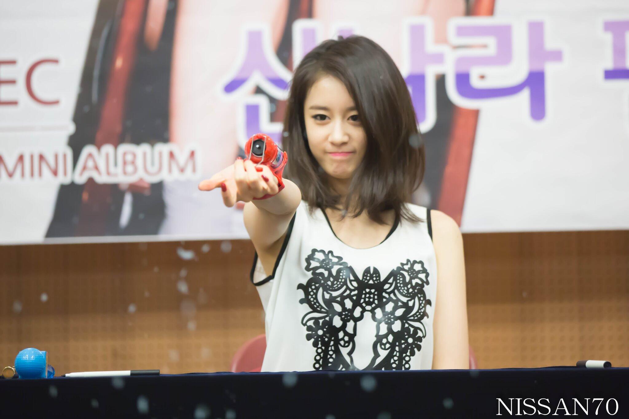 BqqKXpFCEAAHIia.jpg:large