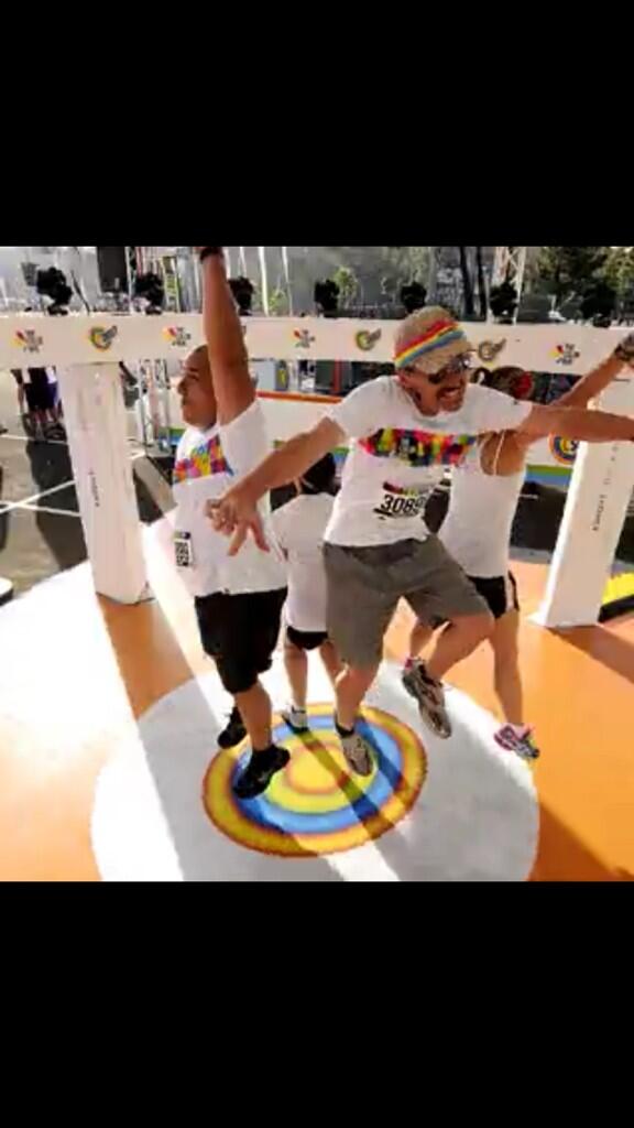 amikek3's tweet photo. Color run! #shoutitout #enter http://t.co/SBmSiQQ4xi