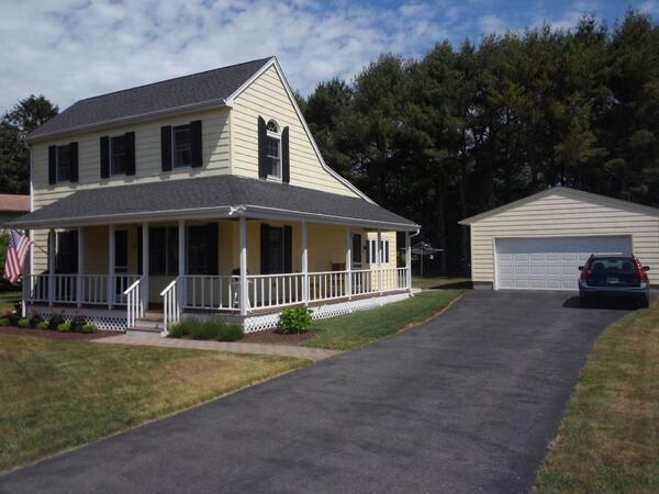 RealtorRayRI's tweet image. #open house Tockwotten Cove Charlestown