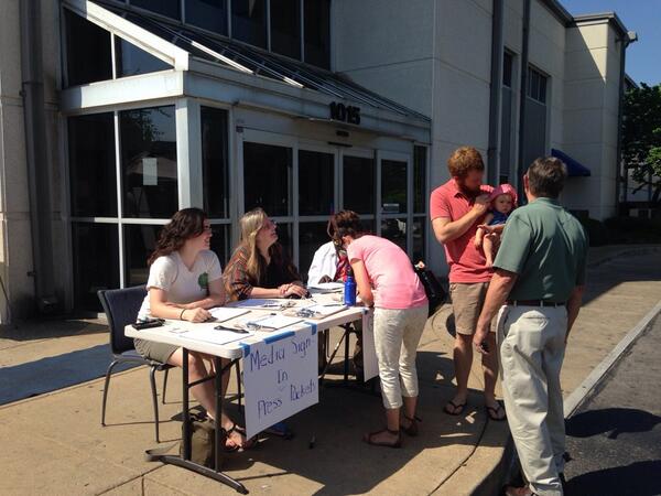 #putsolaronit! Come get breakfast and talk #solar!