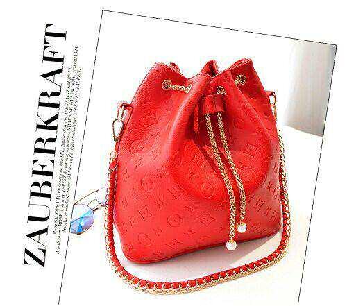 Idr 260k warna putih, merah, pink