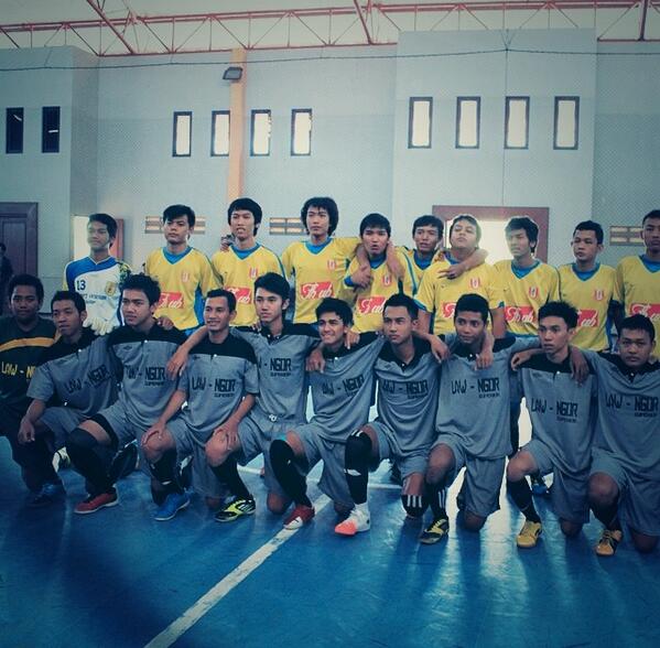 Luck_Tama's tweet photo. LS_FH.UB 👟⚽️👳 http://t.co/G1fcMLY9e9