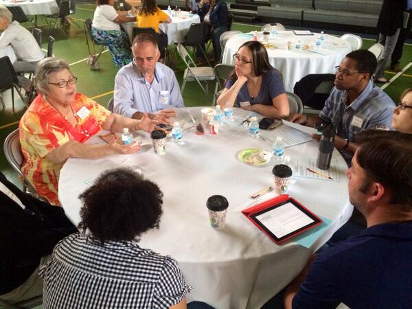 StMarcusSchool's tweet photo. Building relationships for power. #communityorganzing http://t.co/BZpaU6EduX