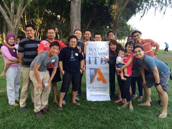 Nantikan acara gathering IA ITB Singapura selanjutnya. Yang pasti gak kalah seru lho! <a href="/Sinergi_IAITB/">Ikatan Alumni ITB</a>