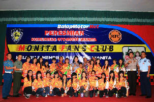 ApidaParasmita's tweet photo. Louncing @MFC_Jogja @monitaPW153 http://t.co/NyqOcleXQE