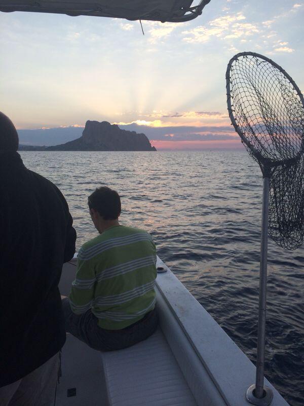 Tour4Explorer's tweet image. Dia de pesca, y con este precioso amanecer.