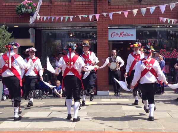 Nothing like Morris Dancing on a sunny day in St Albans #summertime #britishtraditions #morrisdancing #StAlbans