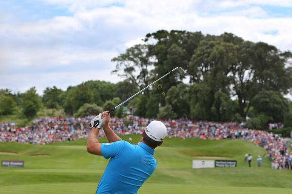 breakingnewsie's tweet photo. Graeme McDowell is one off the lead going into tomorrow's final day of the #IrishOpen http://t.co/7OfbaHmOku #IEOpen http://t.co/4kVsi7Rwbr