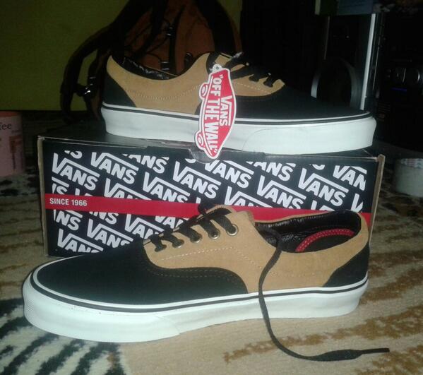 ballosneakers's tweet photo. Wts Era (Suede 2tone) Bone Brown 
Size 8,5 
WA:085624715000
PIN:73DBE0C8
@kickSolution @FinecutSneakers @RainSneakers http://t.co/ucE85sSIfN