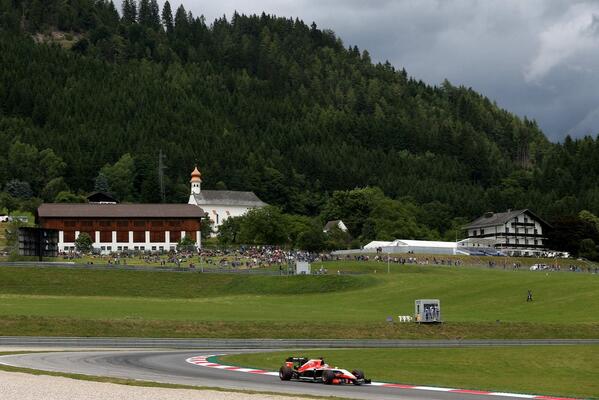 ManorRacing's tweet photo. So many great #MF1HotShots coming out of this weekend. Like this one... http://t.co/kV6Ho4p8Jn
