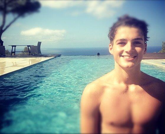 finncampgdr's tweet photo. 'I like the summer rain, I like the sounds you make, we put the world away, we get so disconnected.' http://t.co/I1jLpKJIN2