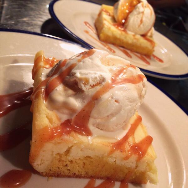 Because, it's the weekend. #dessert #gooeybuttercake