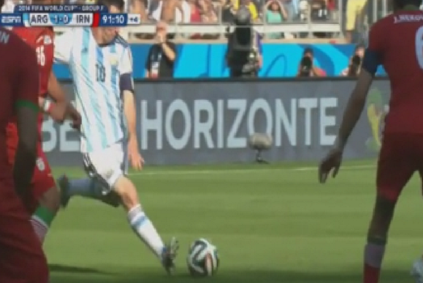 SideKickFC's tweet photo. Messi, the best! “@BleacherReport Messi’s stoppage time strike gives Argentina a 1-0 win http://t.co/QVp2X1ldzW http://t.co/Iw45nZNecR”