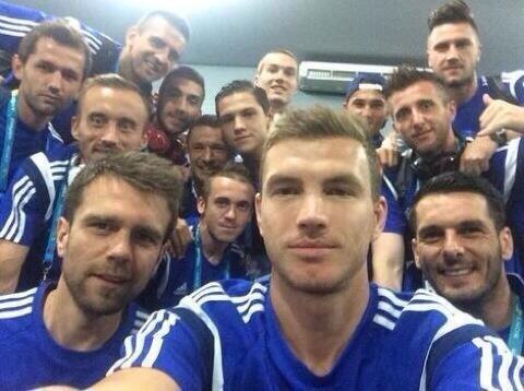 The Selfie Game tweet media