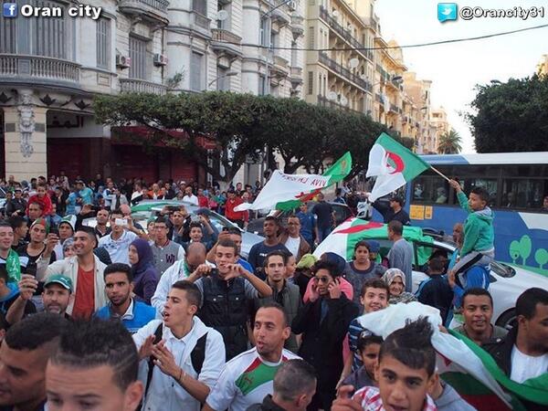 Orancity31's tweet photo. Demain nchallah une victoire des verts <3  
#HalliloAttack #Oran #Wolrdcup #TeamWahran #Teamdz #Algérie http://t.co/cIKOO1Crhp