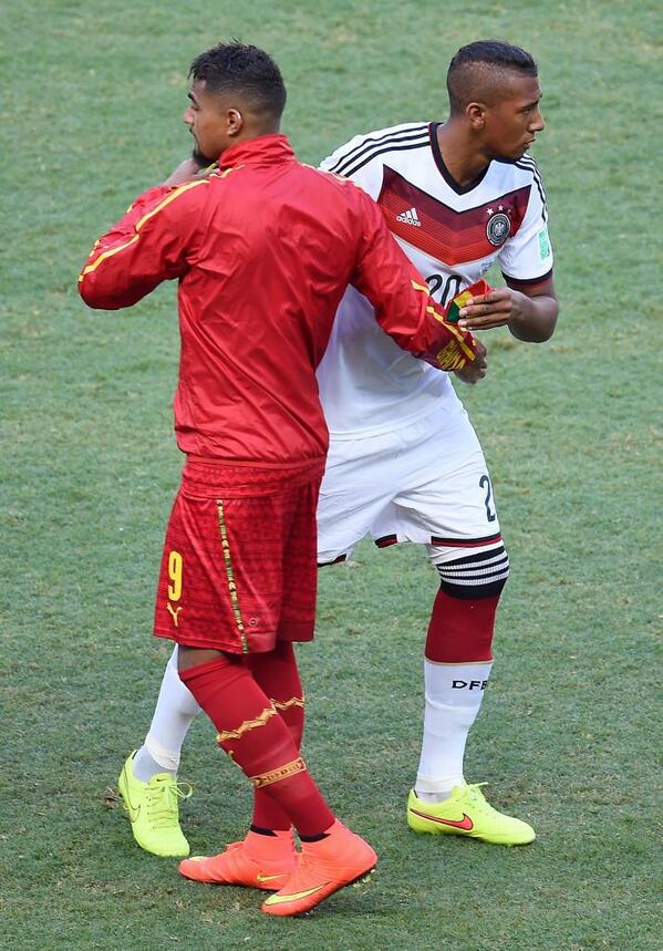 pctcregate's tweet image. "@marca: Los hermanos Boateng, frente a frente  #ElMundialenMARCA http://t.co/mCodP6LUzW" No se qué pensaran sus familiares...globalización?