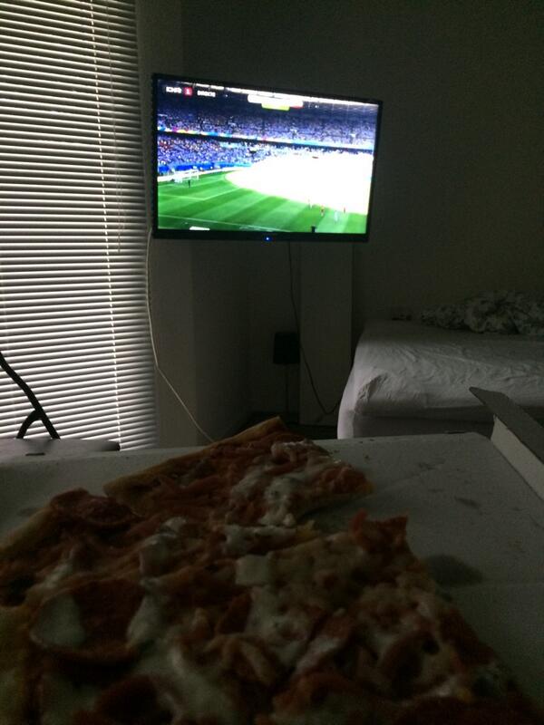mabirkkjaer's tweet photo. ⚽️🍕👍 #WorldCup2014 #WorldCup http://t.co/STZhRpuNhm