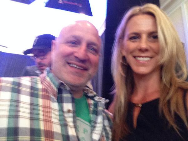 mitzigaskins's tweet image. Honored to be in a panel with this guy #myfirstaspen #amextrade @tomcolicchio