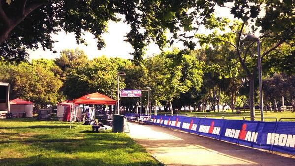 TriatletasenRed's tweet photo. Imágen que nos llega desde Sant Pol de Mar . Mañana segunda de las pruebas del circuito Open Triatló http://t.co/YFxrPclkiB