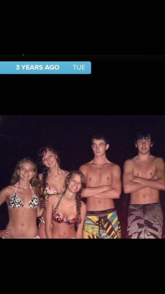 21rochelle's tweet photo. Can't believe this was 3 years ago because I remember it like yesterday! #poolhoppin http://t.co/H8mKh4DS9v