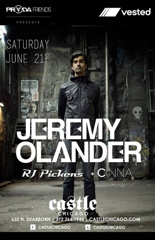 chloediane's tweet photo. Finally! @vipeepsarmy is taking over @CastleChicago tonight! Catch @rjpickens1 on deck following @jeremyolander http://t.co/33q5JqXDHb