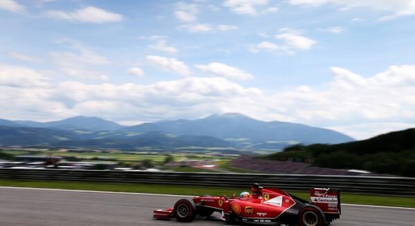 antena3com's tweet photo. A partir de las 12:30, sigue en directo la carrera de #A3F1Austria en Antena 3 y @AtresPlayer http://t.co/BY6MfnKBcM http://t.co/JwVO4elhy0