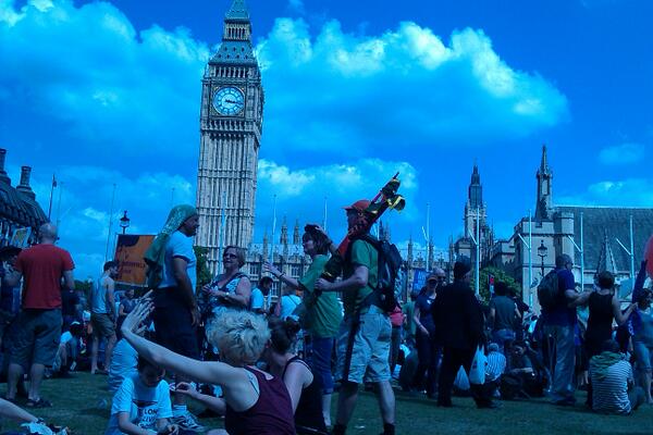 SeftonNEU's tweet image. Green t shirts everywhere you looked today. That's why I'm #ProudToBeNUT #standupforeducation