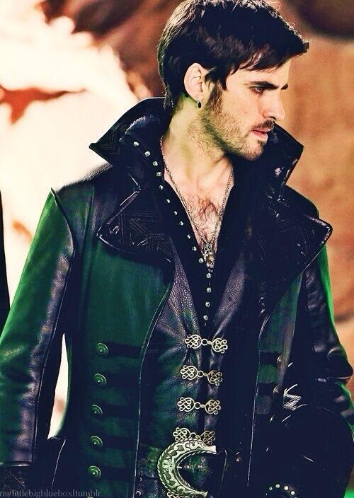 mclisiouslyevil's tweet photo. Side profile 😍 http://t.co/7QpMxoQduI