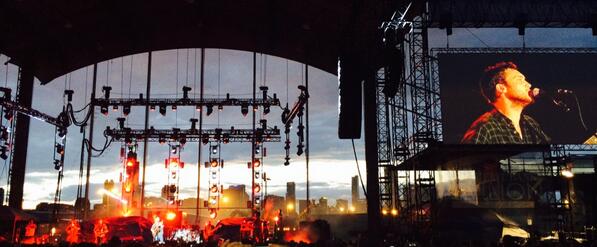 KPB74's tweet photo. @Phillips #PhillipPhillips #Chicago #firstmeritpavilion http://t.co/wotITm40og