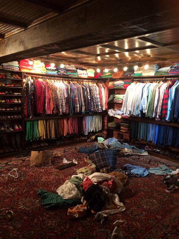 KJPUnfiltered's tweet photo. With great closets come great organizational responsibility.   #LaundryProblems http://t.co/PuH6Fuh59d