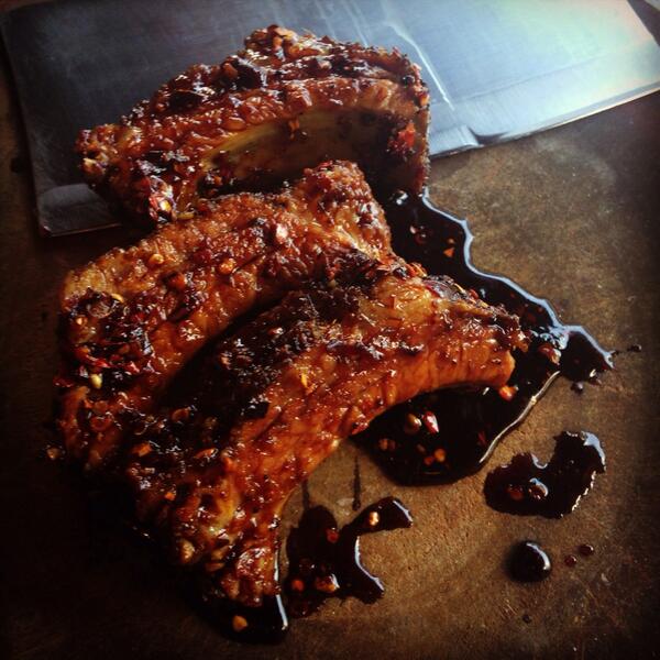 kedaimakan13's tweet photo. We won't be at the capital hill market tomorrow but we do have spicy pork ribs at kedai tonight! http://t.co/UfRVn58Rhn