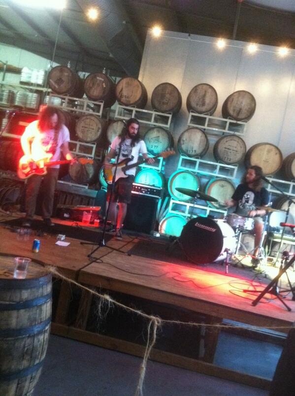 ShangriLords's tweet photo. Our friends @TheMilkstains are about to play at @Hardywood! #Free show, #RVA!!! http://t.co/9i2TveyiaH