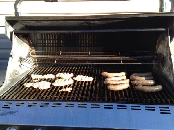 coach_mike_97G's tweet image. BBQ time! #summerttime