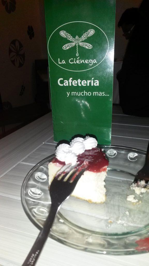 ivanrivas873's tweet photo. Uno nunca sabe cuándo necesitas algo dulce #AlgoSoloParaMi http://t.co/ysukx4GaIi