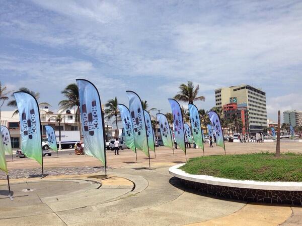 JozvanVera's tweet photo. Estamos a menos de 24 horas para la carrera de #ColorMeRadVeracruz ¿quien ya esta listo? http://t.co/YNFkaiFIdH