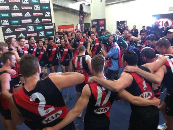 RileyGomm1's tweet photo. RT @EssendonFC Awesome Win Last Night Boys #gobombers #donthesash http://t.co/Vkv1ETOMjn